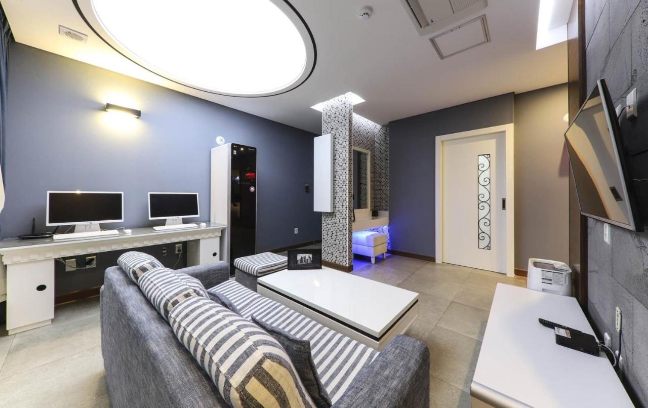 Urban Stay Hotel Gwangju Metropolitan City Екстер'єр фото